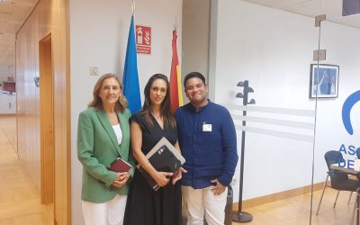 2 OCT NOS REUNIMOS CON MÓNICA LAVÍN PORTAVOZ DE LA COMISIÓN DE FAMILIA Y ASUNTOS SOCIALES DEL PP